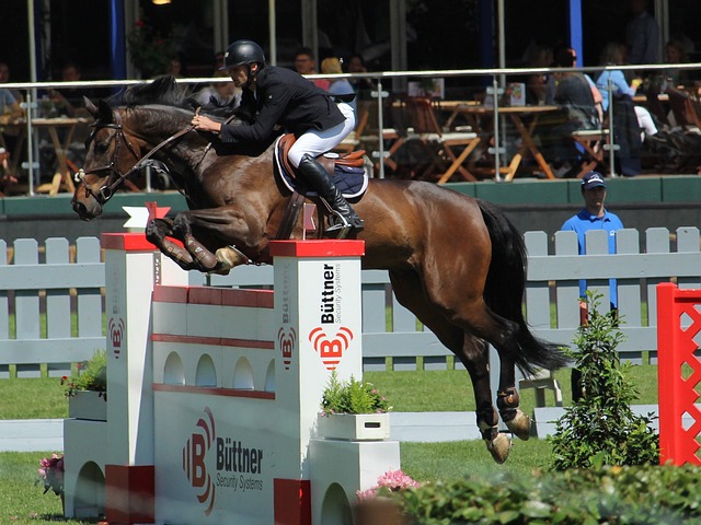 隨後穿過曼 隨後穿過曼